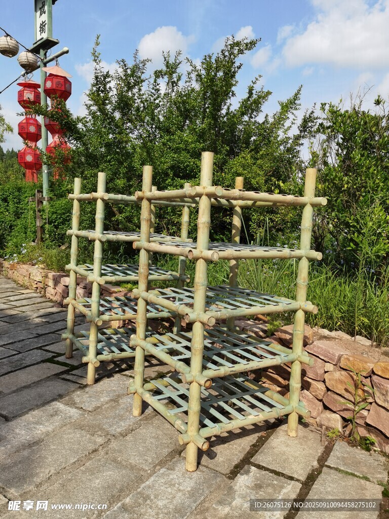 户外竹制多层置物架