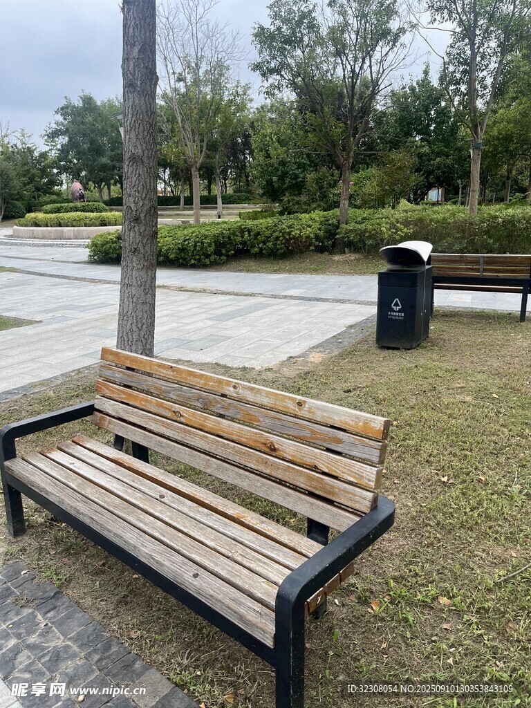 户外休闲长椅