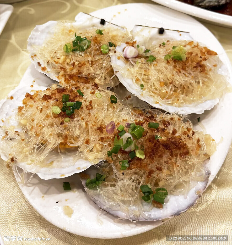 蒜蓉粉丝蒸扇贝