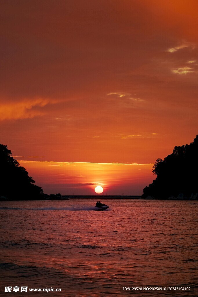 海上日落美景