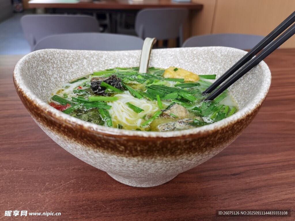 美味青菜面条