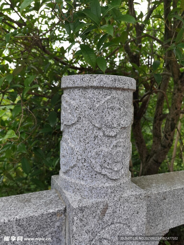 石制栏杆柱头特写