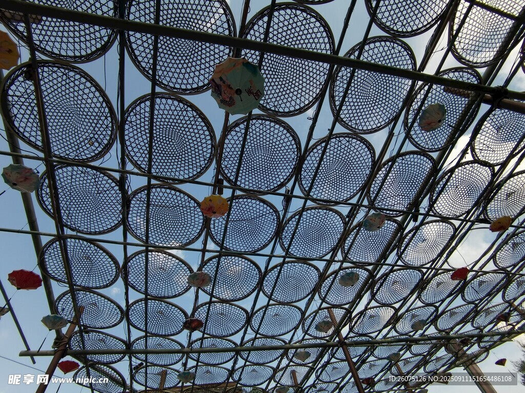 独特几何结构的天花板设计
