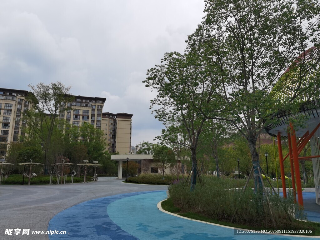 小区内的休闲游乐景观