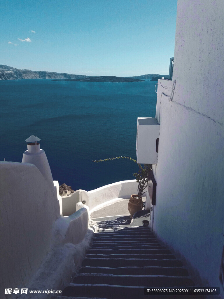 圣托里尼白色阶梯海景