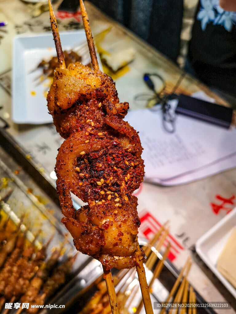 美味烤串诱人飘香