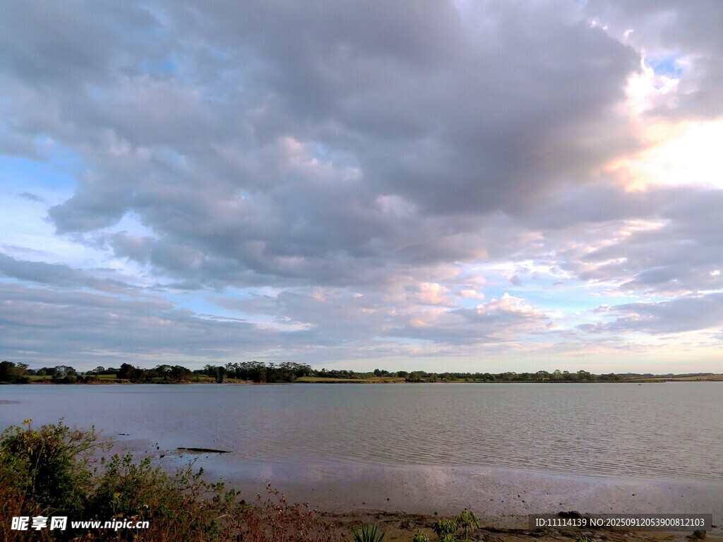海湾黄昏美景