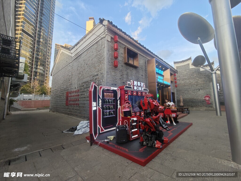 街头消防主题展示装置