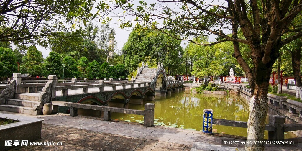 中式园林石桥景观