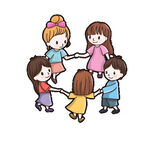 幼儿园孩子们手拉手快乐玩耍