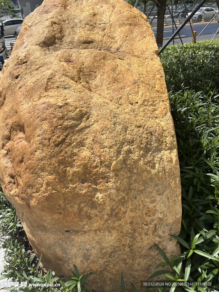 巨石