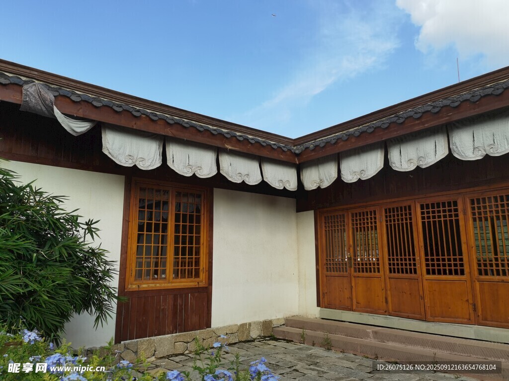 中式庭院小屋外观景致