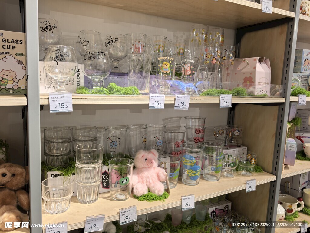 精致玻璃制品陈列架