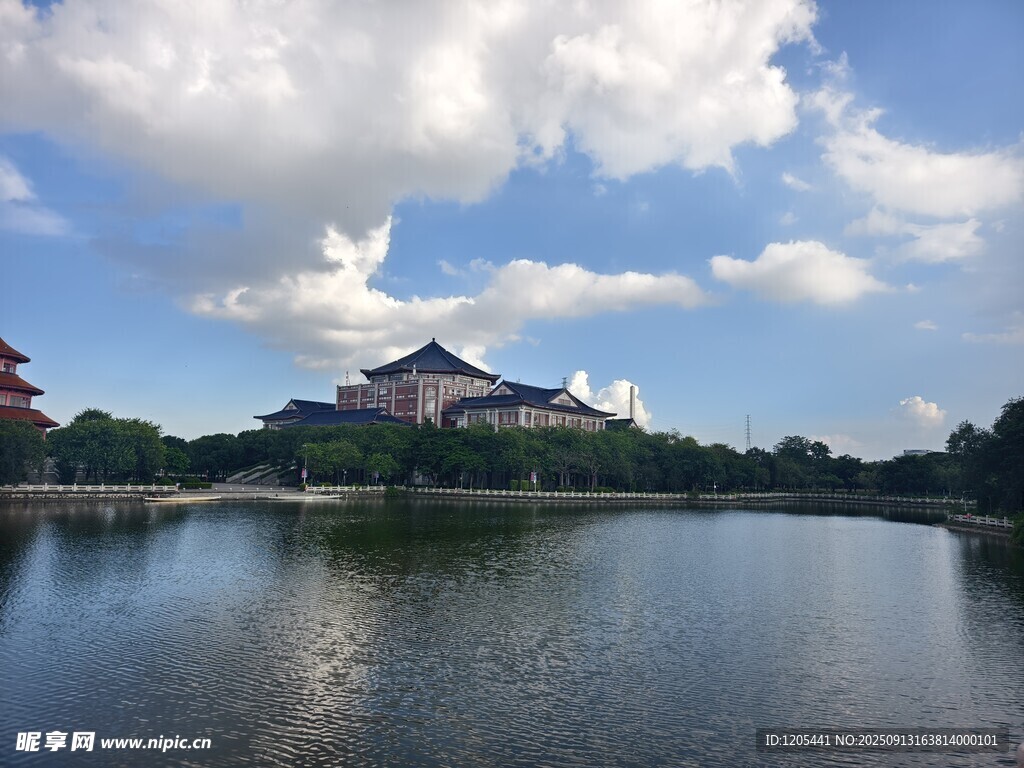 大学校园风景南方医科大学
