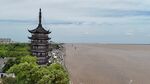江边古塔风景