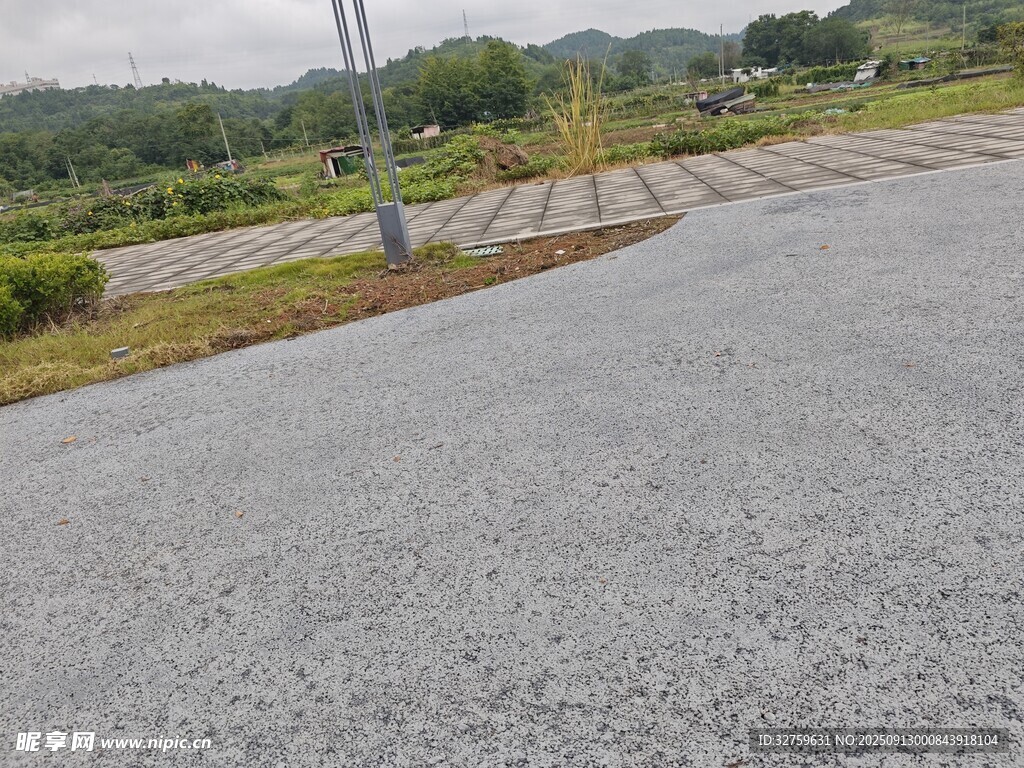 空旷乡村道路风景