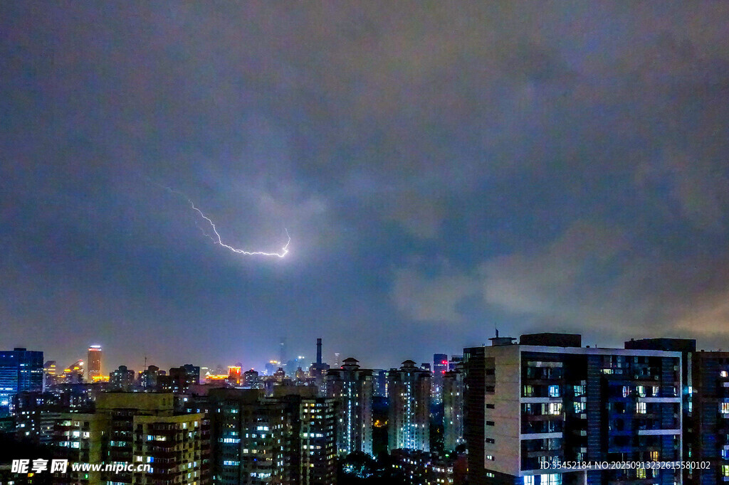 城市闪电