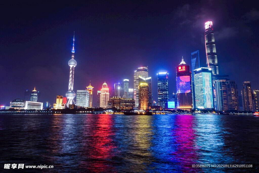 上海外滩璀璨夜景