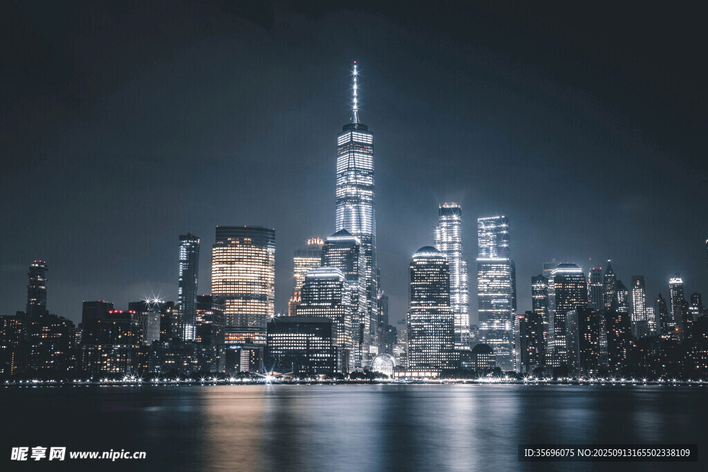 纽约夜景璀璨城市天际线