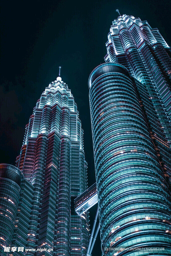 吉隆坡双子塔夜景璀璨