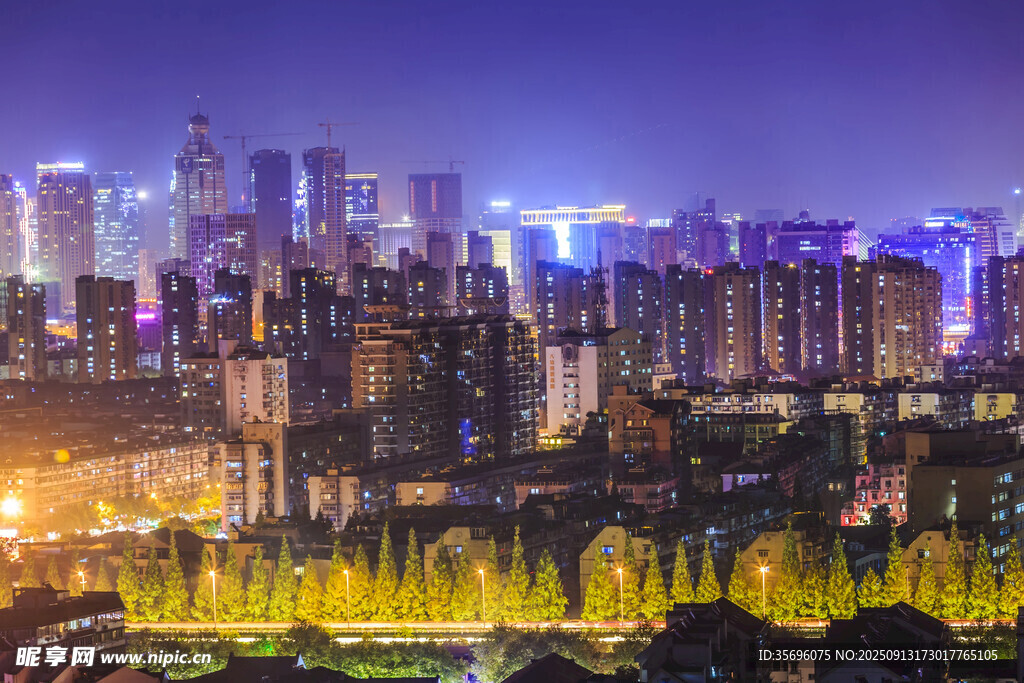 璀璨都市夜景俯瞰图
