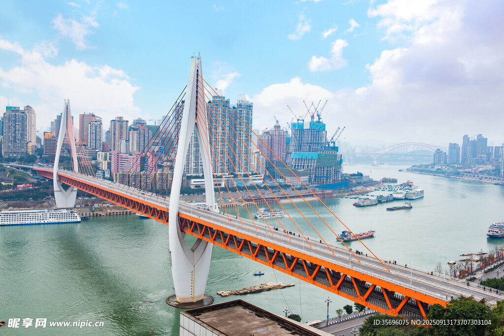 重庆跨江大桥城市风光