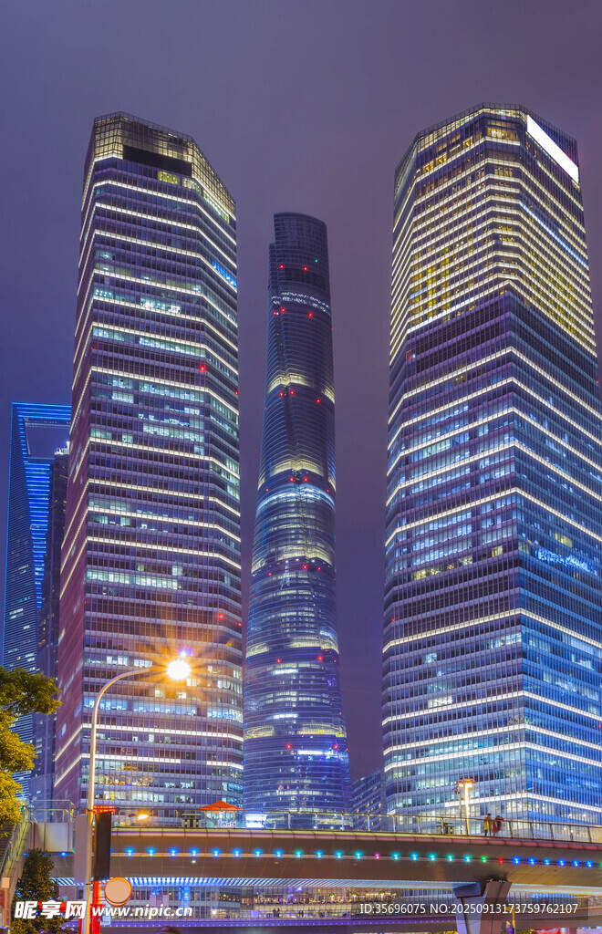 上海璀璨夜景摩天大楼