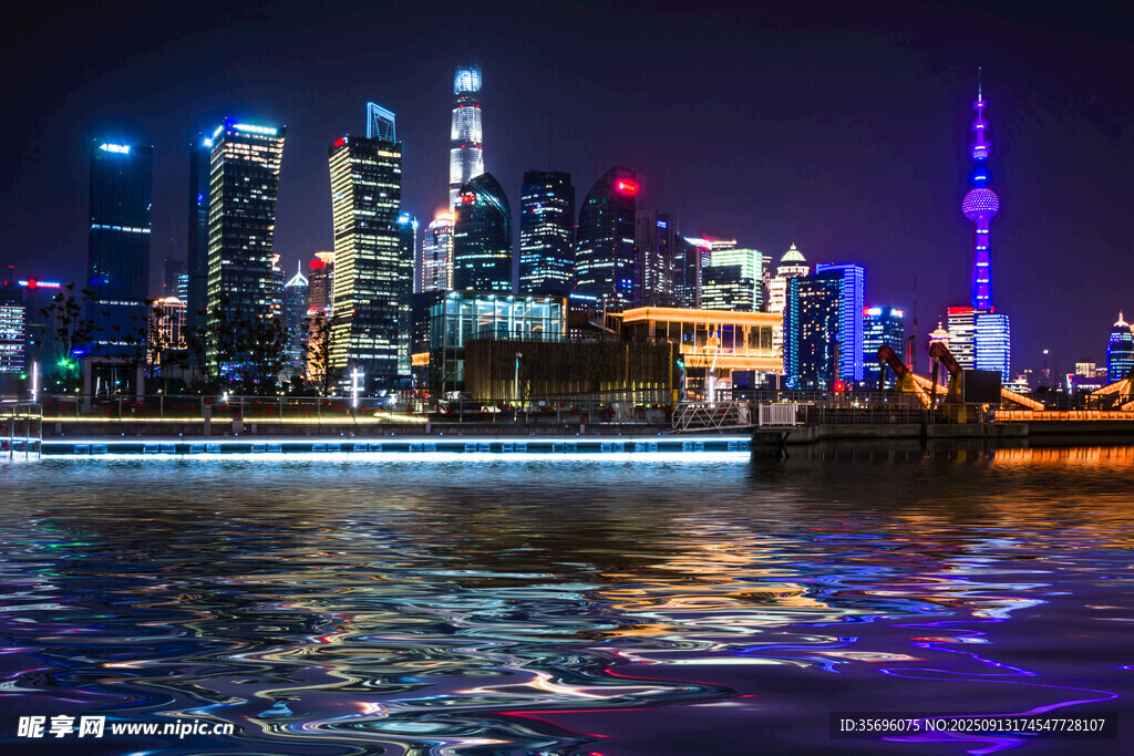 上海外滩璀璨夜景