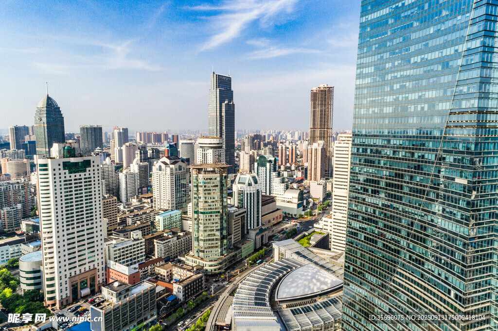 都市繁华天际线景观