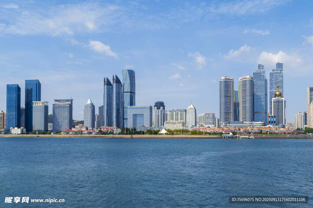 海滨城市现代建筑景观
