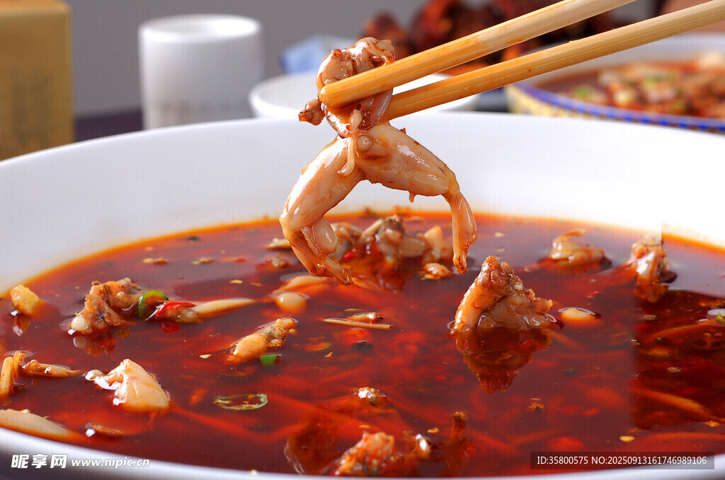 麻辣鲜香的红油鸡肉