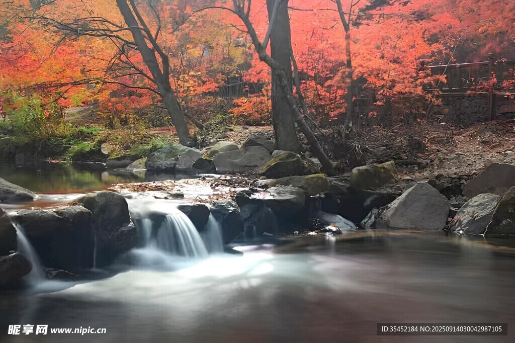 山涧流水