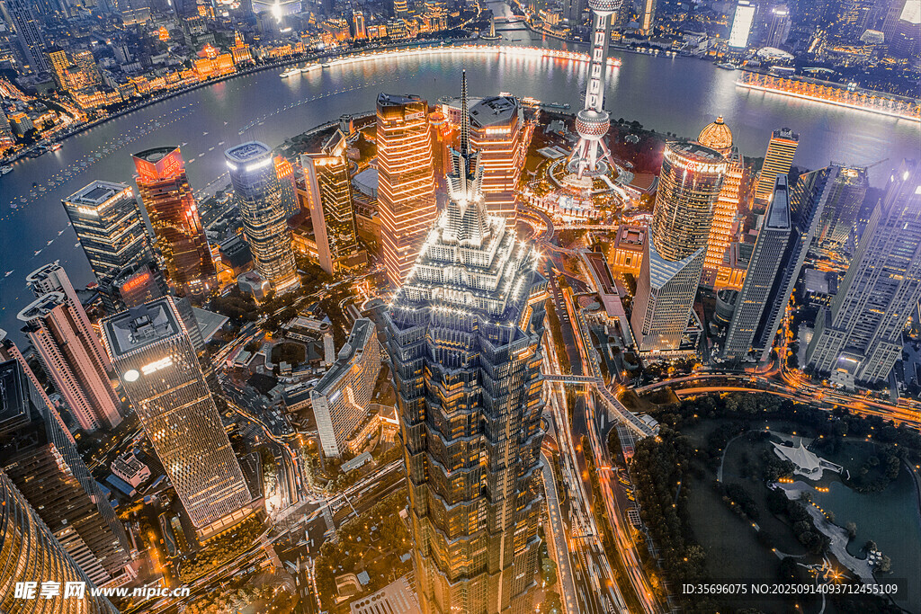 繁华都市夜景俯瞰