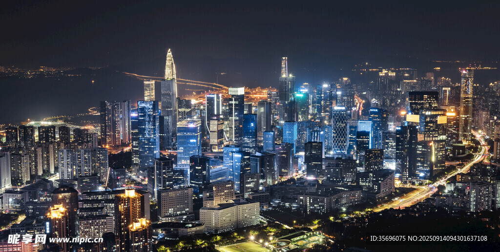 城市璀璨夜景俯瞰图