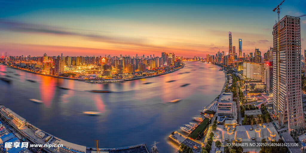 上海外滩璀璨夜景风光
