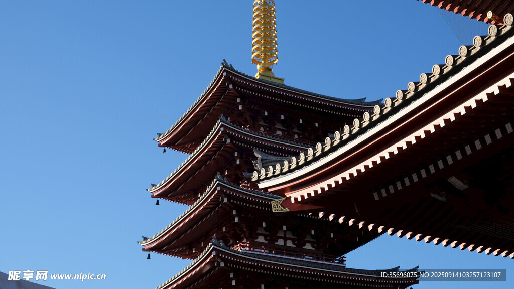 日式古塔建筑特写