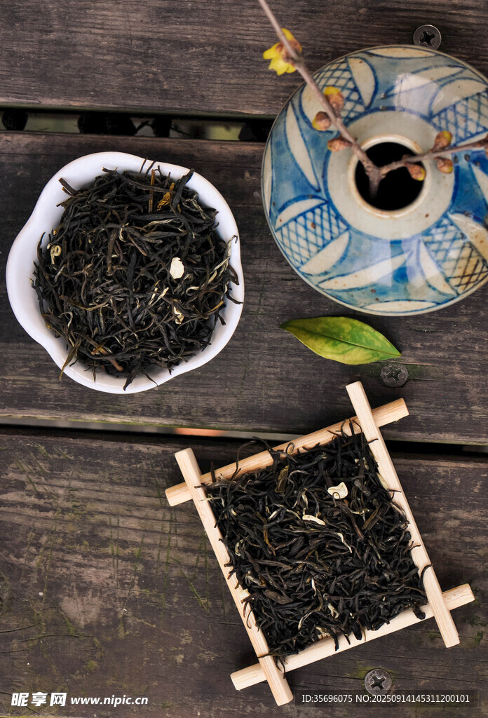 传统茶具与茶叶展示