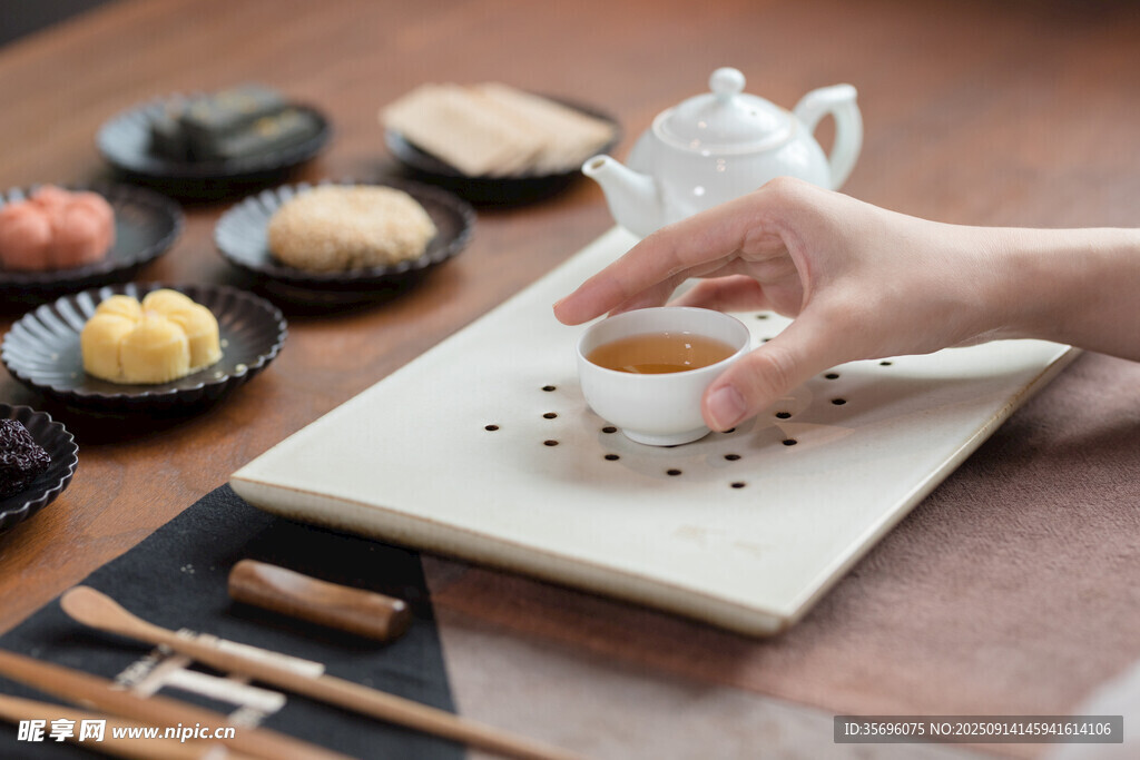 日式茶道点心精致场景