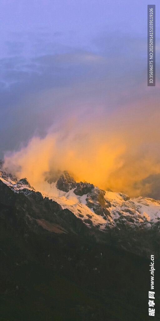壮丽火山喷发景象