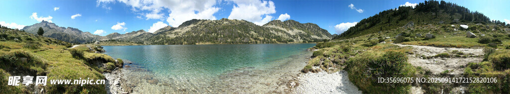 山间壮丽瀑布景观