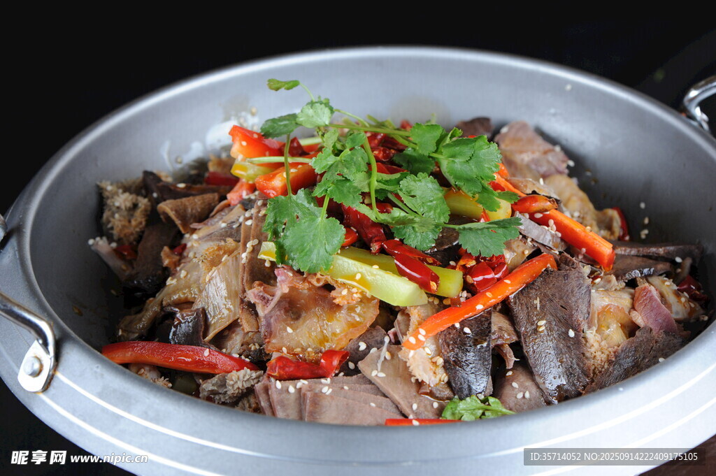 美味砂锅牛杂