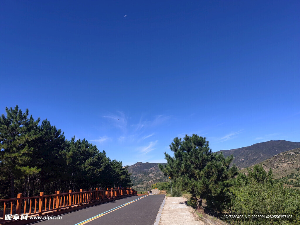 山间公路风景