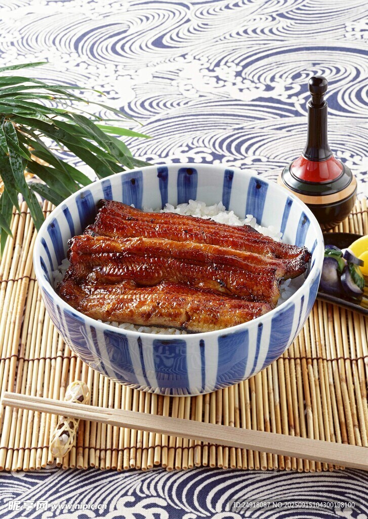 日式鳗鱼饭 