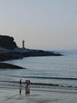海边漫步灯塔