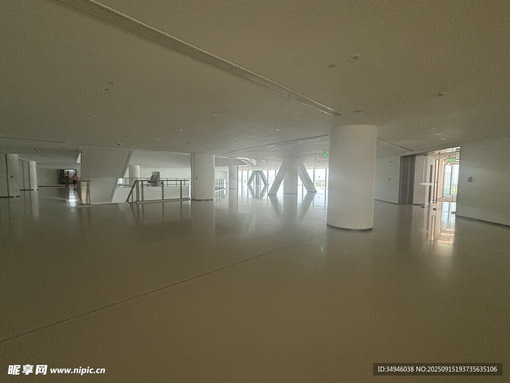 空旷室内空间场景展示