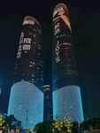 城市地标双塔璀璨夜景
