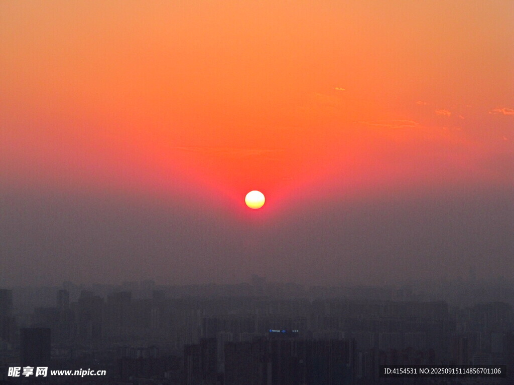 城市日落美景