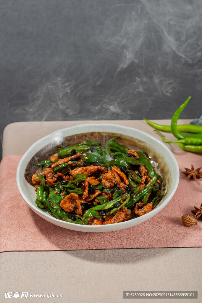 辣椒炒肉 