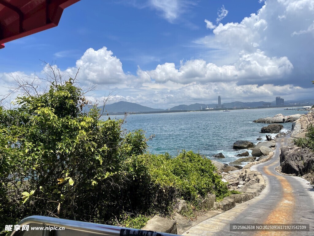 海边山路风景