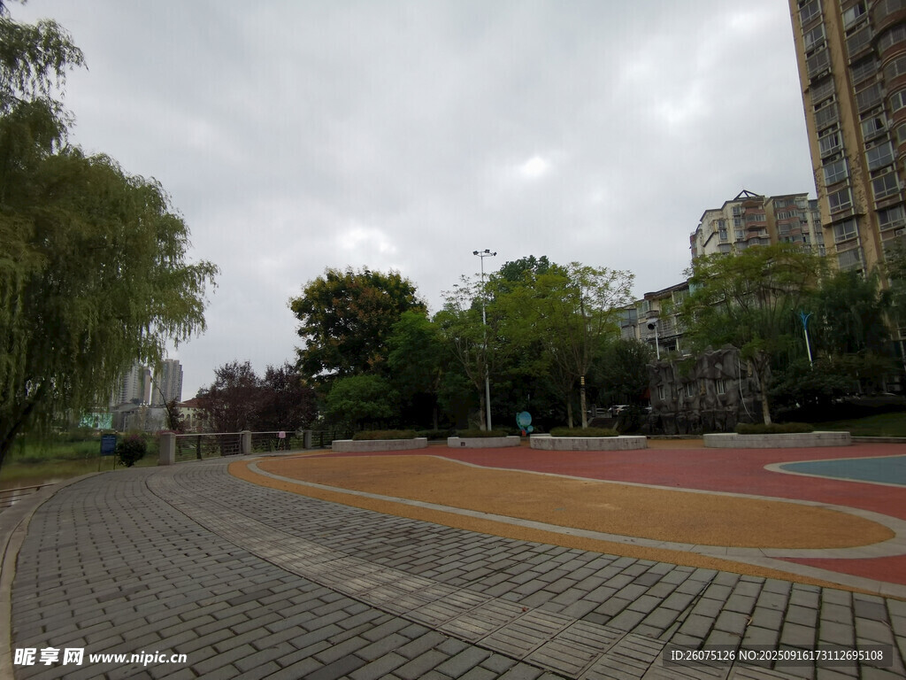 城市中多彩的户外休闲场地